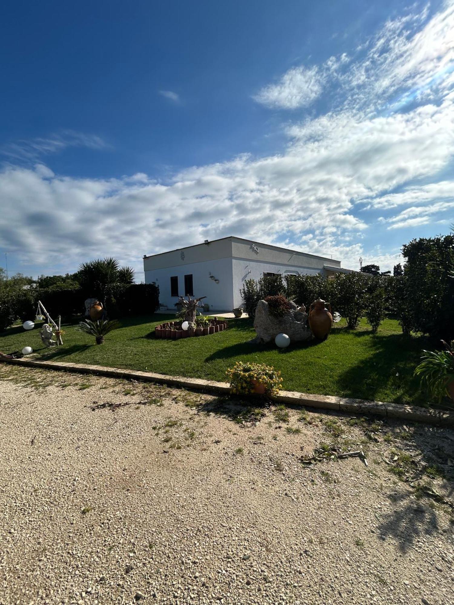 Paluna Otranto Buitenkant foto