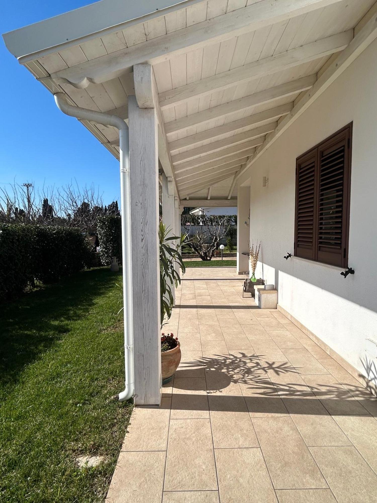 Paluna Otranto Buitenkant foto